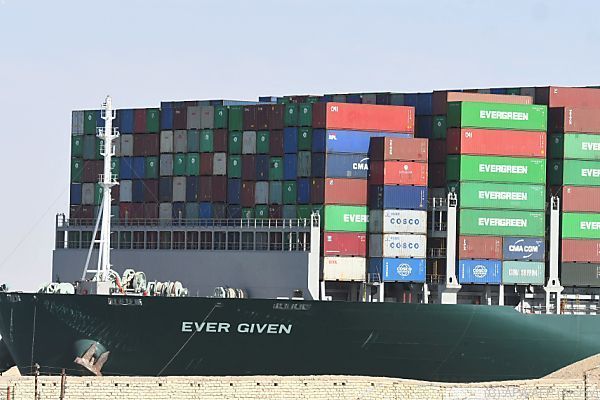 &#8220;Ever Given&#8221;-Eigner wiesen Schuld an Suez-Blockade zurück