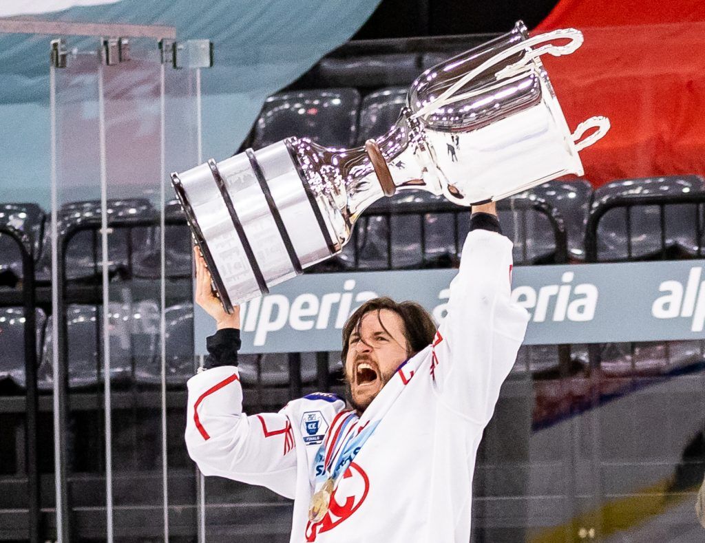 Ganahl bleibt dem KAC als Kapitän erhalten