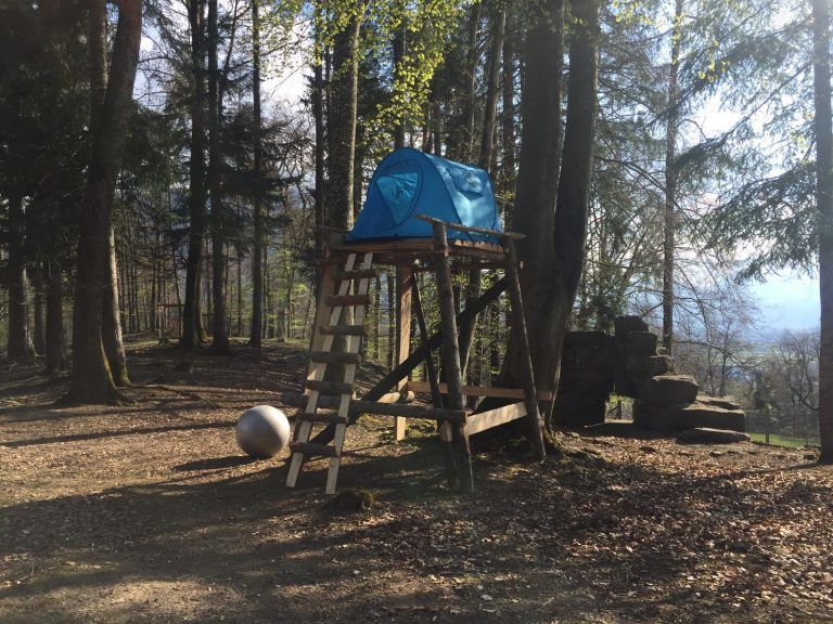 Aufführungsort des Stücks „Kaspar“ von Peter Handke ist das Steinwildgehege im Feldkircher Wildpark. Leissing, sagmeister