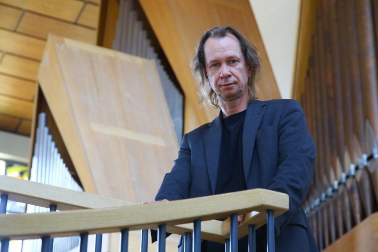 Michael Floredo: „Reproduzierendes Arbeiten ist kein schöpferisches Schaffen.“ Hofmeister