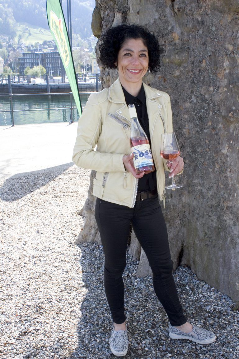 Tamara Faber (Die Welle) und der neue Promenaden-Rosé.