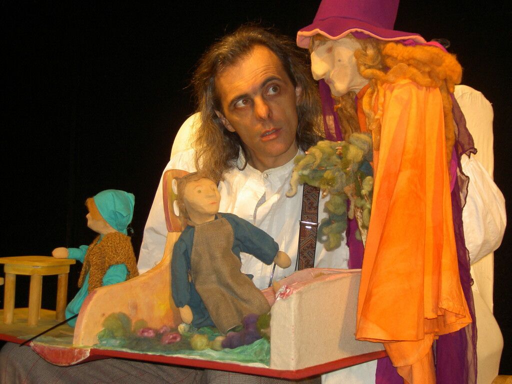 Gesellschaftsbilder und Kindertheater