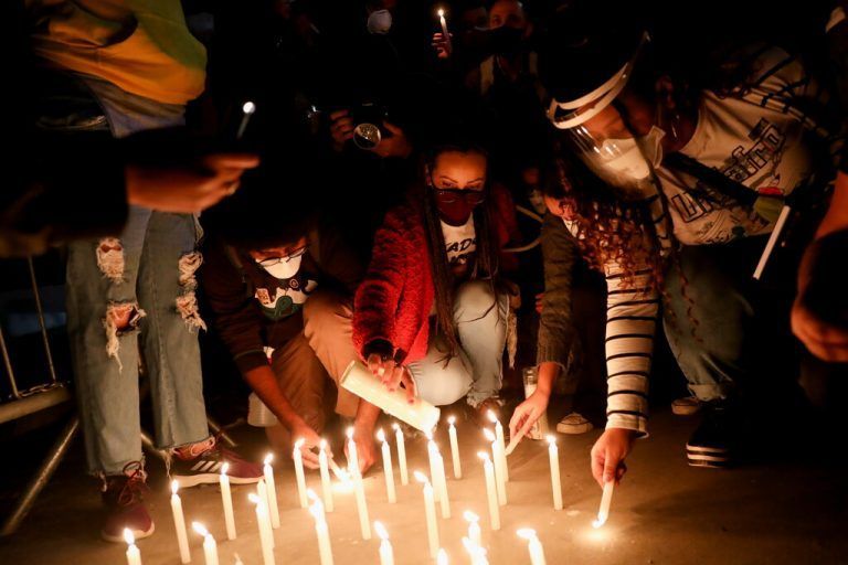 Bei heftigen Gefechten zwischen Drogenbanden und der Polizei in Rio (Brasilien) sind mindestens 29 Menschen gestorben. Reuters