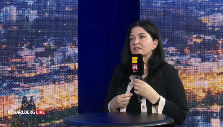"Die Situation in der Pflege ist bundesweit dramatisch, besonders schlecht sieht es aber in Vorarlberg aus", warnt Manuela Auer (SP) als derzeitige Klubobfrau.