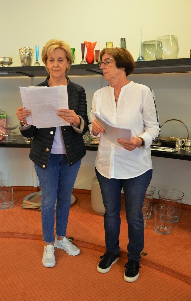 Brigitte Mathis und Margit Fleisch führen das Geschäft „die herbstzeitlosen“.HRJ