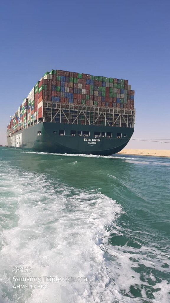 Weiter warten auf die ­Container der Ever Given
