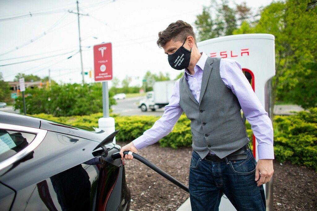 E-Auto-Pionier Tesla plant Servicestützpunkt in Dornbirn. »D1