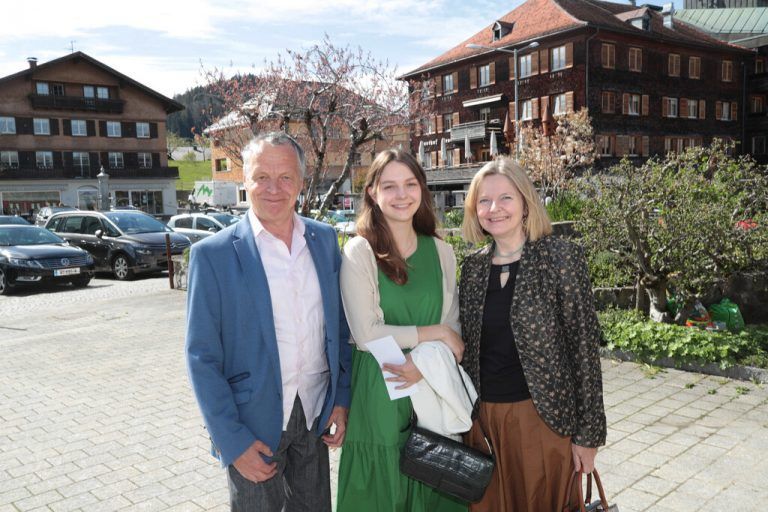 Gerhard Hofer (Spiritworks), Tochter Victoria, Gattin Barbara.