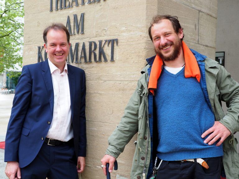 Im Publikum: Dramaturg Ralph Blase und Schauspieler Felix Defèr.