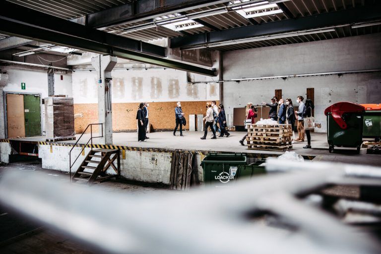 In den ehemaligen Sägenhallen des Textilunternehmens F.M. Hämmerle am Campus V sind bereits erste Veranstaltungsformate geplant. sams