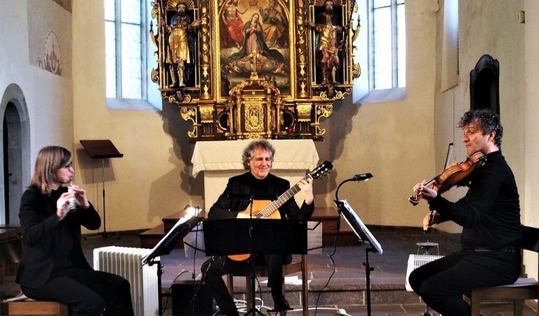 Konzert mit Uraufführung: Claudia Christa, Alexander Swete und Klaus Christa in der Kirche St. Arbogast. ju