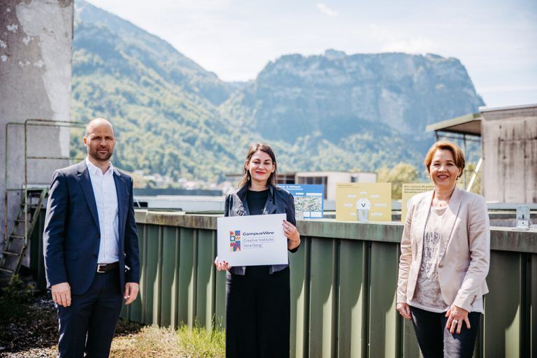 Landesrat Marco Tittler, Projektleiterin Bettina Steindl und Bürgermeisterin Andrea Kaufmann. sams