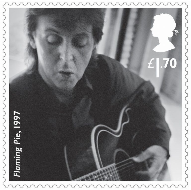 McCartney ist der dritte Musiker, den die Royal Mail mit einem Briefmarkenset würdigt.
