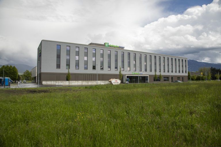 Noch sind die Handwerker im Holiday Inn Express in Lustenau zugange. Eröffnet wird am 9. Juli.<span class="copyright">VN/Paulitsch</span>
