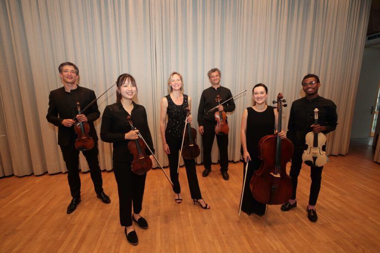 Pawel Zalejski, Songhao Choi, Danusha Wasliewicz, Klaus Christa, Kajana Packo und Zuko Samela. AME