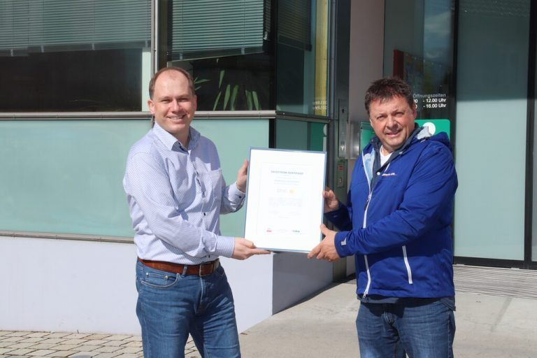 Seit Anfang März fließt „geprüfter nachhaltiger Ökostrom“ durch die Gemeindebauten und Anlagen.