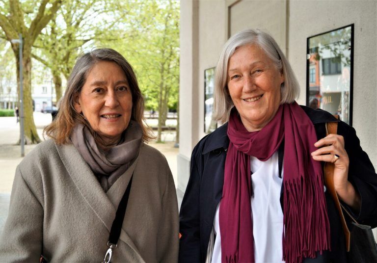 Tierschützerin Regina Häusle-Zumtobel und Maria-Luise Patak.
