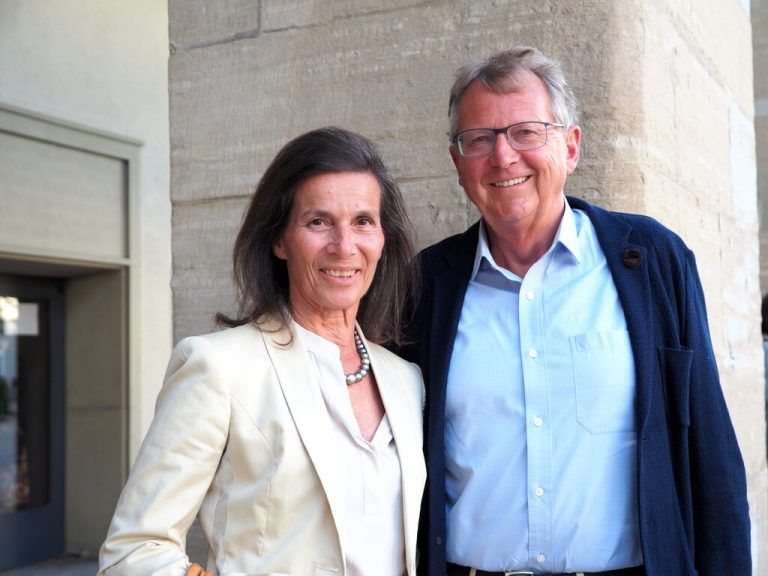 Unter den Besuchern: Ingrid Fricke und Dieter Wirths.
