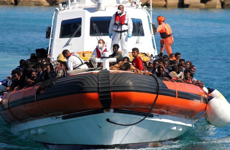 Viele Menschen erreichten binnen 24 Stunden Lampedusa. Reuters