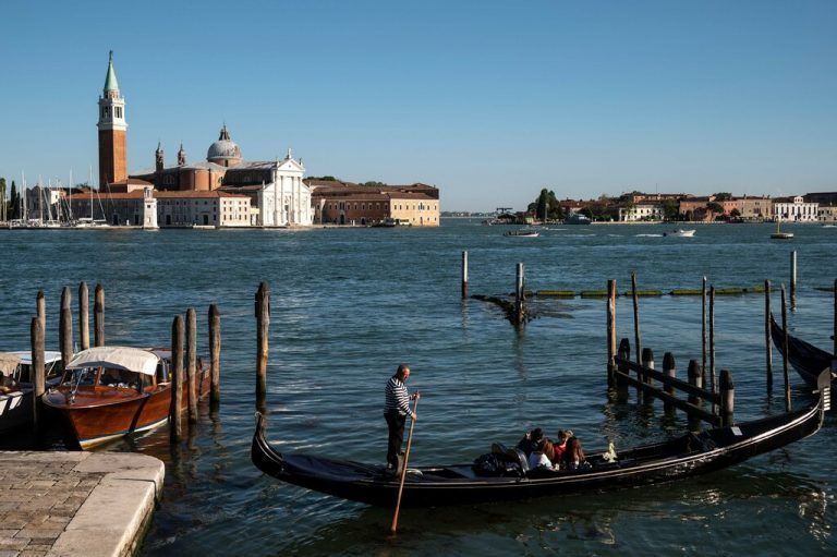 Zwar geht es in der Lagunenstadt Venedig noch vergleichsweise ruhig zu, doch in Italien soll der Tourismus nun langsam wieder anlaufen. AFP
