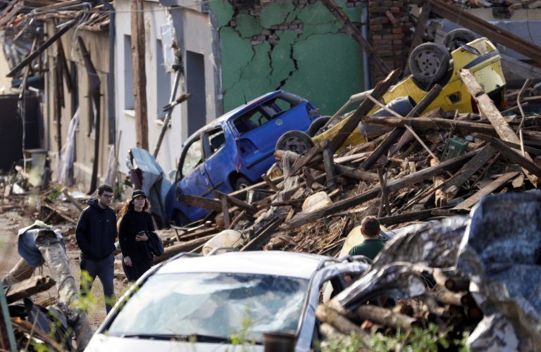 <span class="copyright">REuters</span>