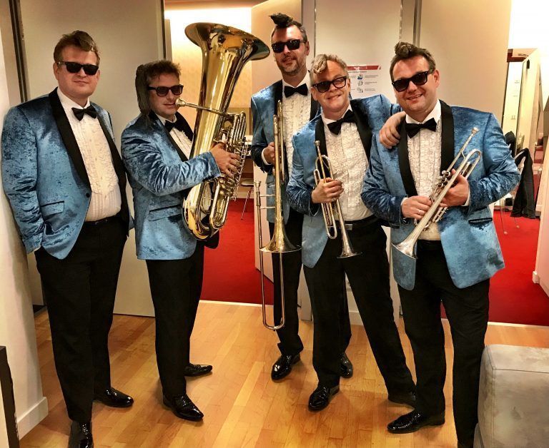 Für Sonus Brass haben die Auftritte mit Musiktheaterprojekten an verschiedenen Orten wieder begonnen. Am Wochenende waren die Musiker in Luxemburg. dünser