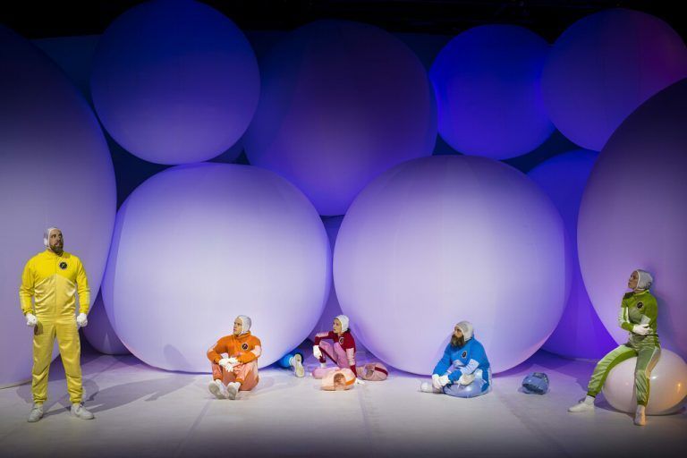 Bestechend surreal: Szene aus „Rand“ von Miroslava Svolikova. schauspielhaus/Heschl