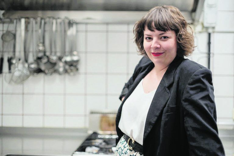 Das Kochen hat sich Diana Fritz notgedrungen selber beigebracht.Joe Albrecht