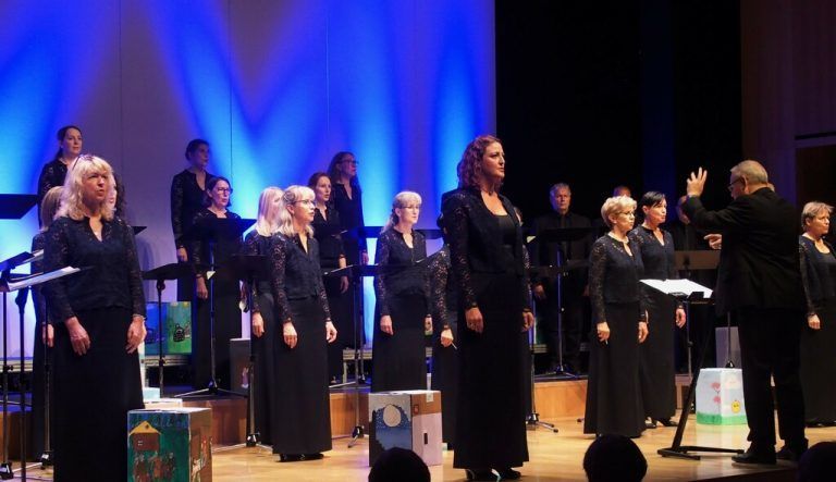 Demnächst feiert der Chor Vocale Neuburg unter der Leitung von Oskar Egle das 40-Jahr-Jubiläum. ju