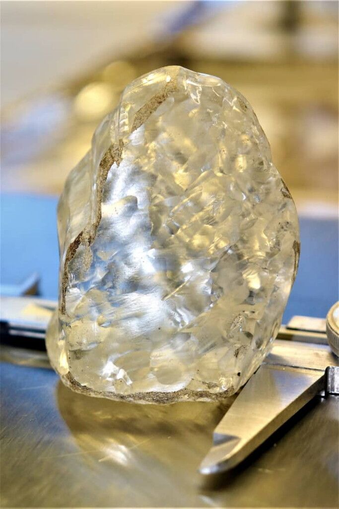Riesendiamant mit über 1000 Karat in Botswana entdeckt