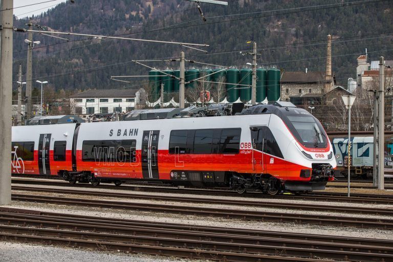 Dieser Zug wird wohl nie auf Vorarlbergs Schienen zu sehen sein: Der Talent 3.  VN/Steurer