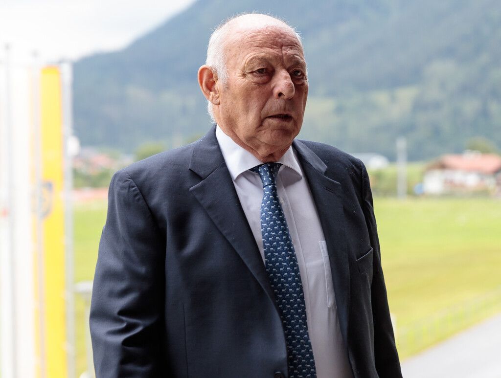 Politik in Kürze