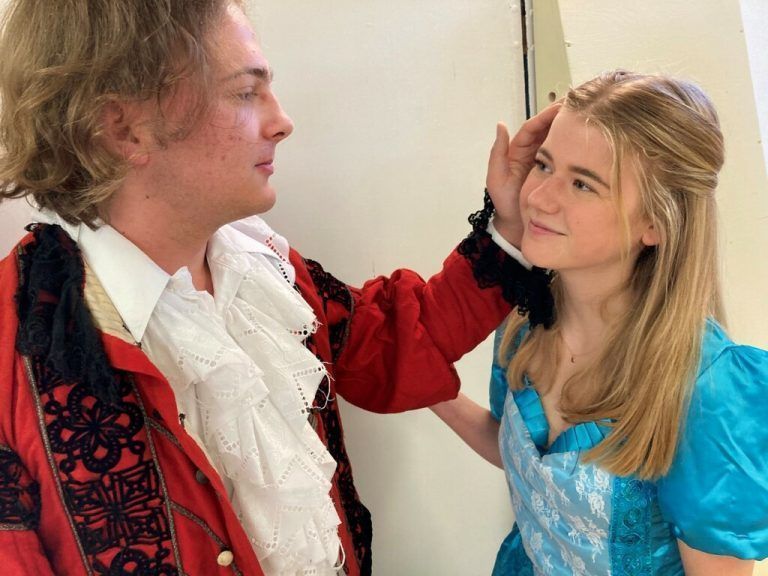Elias von der Thannen, der Sohn von Stefan Pohl, spielt heuer den Romeo. Lang, Rauch