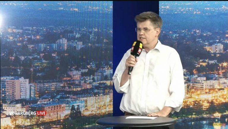 Für Bernhard Feigl spielt das unterschiedliche Gehaltsniveau zur Schweiz keine große Rolle. „Unterm Strich geht es um die Aufgabe, die winkt.“VN