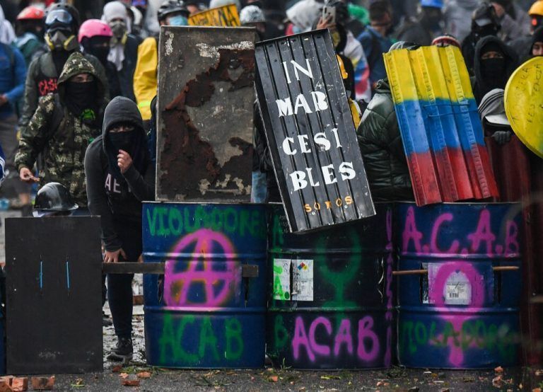 In Kolumbien protestierten Tausende Menschen gegen Präsident Ivan Duque, für das Ende der Polizeigewalt und Hilfe in der Covidkrise. AFP