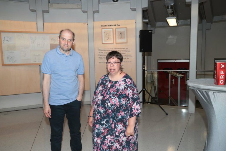 Künstler Admir Mahmutovic und Lucia Sandholzer.