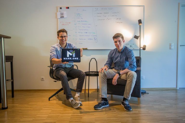 Mark Breuß und Christian Ortner haben die Bäckereien im Fokus. vn/Steurer