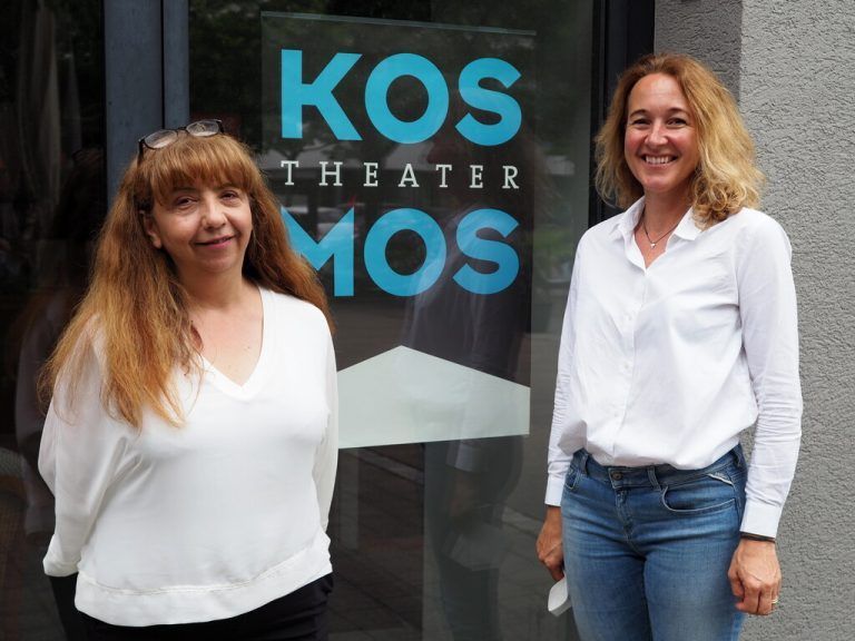 Necla Güngörmüs (Kulturamt) und Kulturservice-Leiterin Judith Reichart.