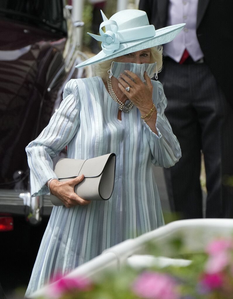 Pferderennen Royal Ascot mit 12.000 Zuschauern