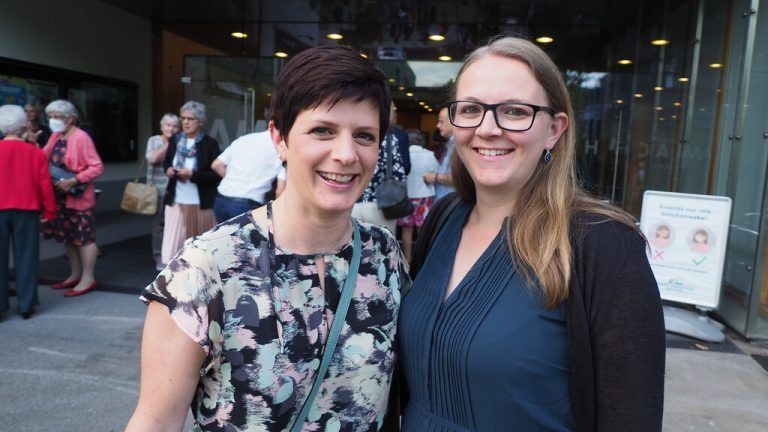 Unter den Gästen waren auch Angie und Angie.