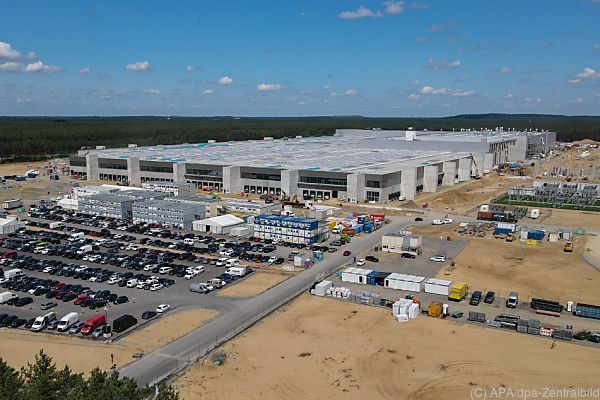 Deutsche Tesla-Fabrik fast fertig, Genehmigung fehlt noch