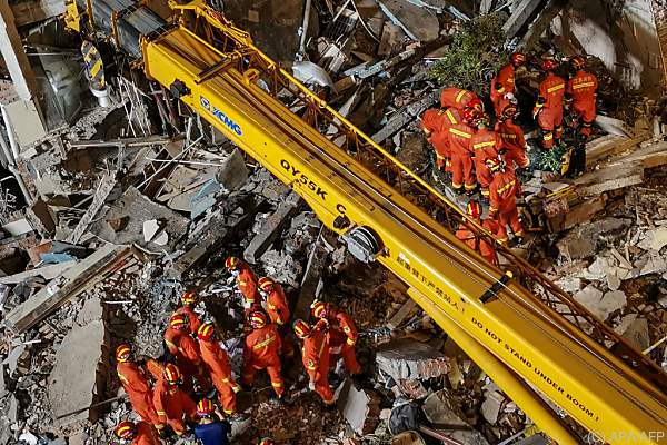 Opferzahl nach Hoteleinsturz in China auf 17 gestiegen