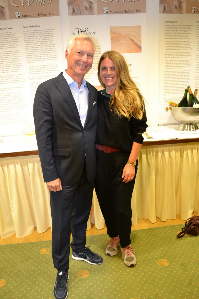 Hermann Fercher (Lech Zürs Tourismus) mit Renée Jud.