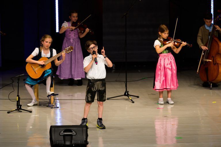 Das Videoprojekt „Nothing Else Matters“ kann man sich online ansehen.MUSIKSCHULE WALGAU