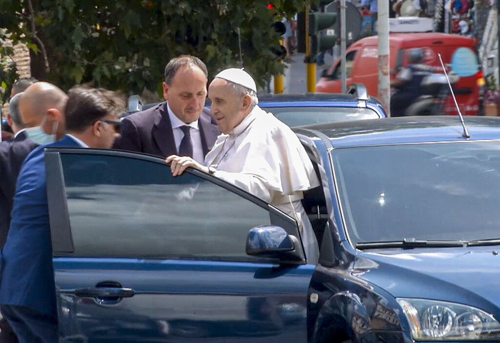 Papst verließ nach OP das Krankenhaus