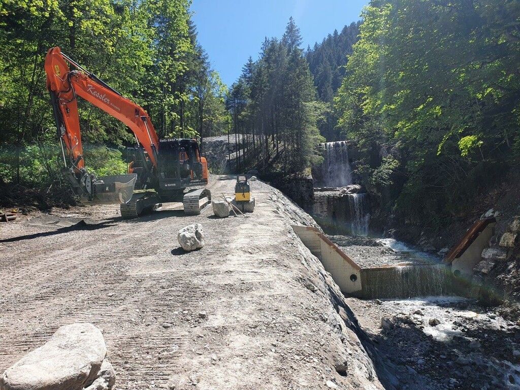 Fahrweg wird näher an die Galina verlegt