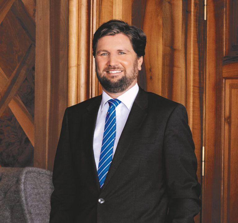 Für uns sind die Inserate in der Vorarlberger Wirtschaft ideal, um gezielt Gewerbetreibende zu erreichen. Wie und wo wir schalten, ist in der Transparenzdatenbank nachzulesen. An Parteien spenden wir generell nicht. Michel Haller, Vorstandschef Hypo Vorarlberg