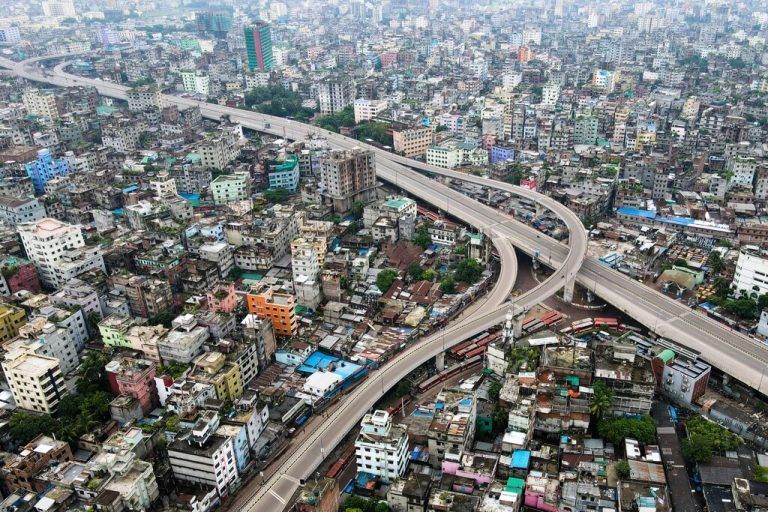Komplett leer sind derzeit die Straßen von Dhaka, der Hauptstadt von Bangladesch. Das ganze Land befindet sich nun im Lockdown. AFP