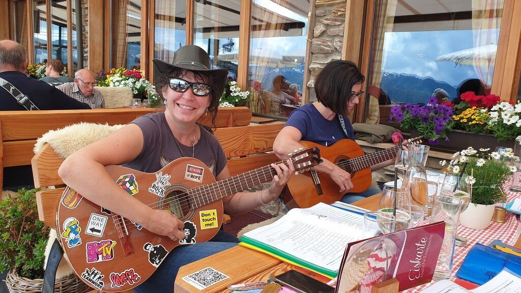 Alljährliches Gitarrentreffen in luftiger Höhe