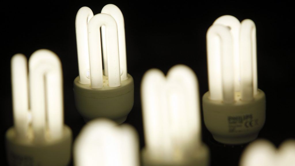 Ab heute heißt&#8217;s: Adieu, Energiesparlampe!